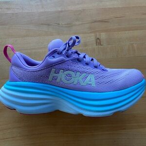 HOKA Bondi 8 women’s size 6
